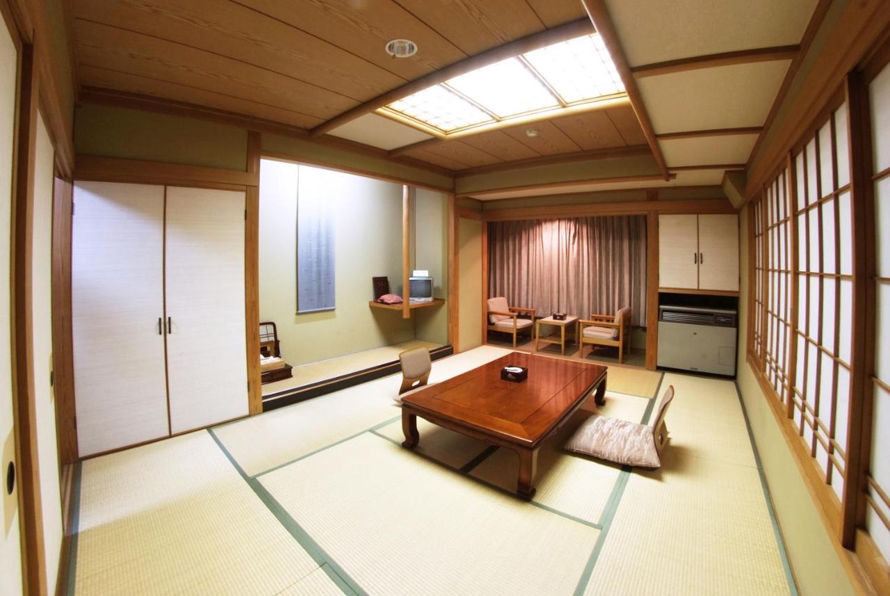 Masuya Ryokan Nozawaonsen Buitenkant foto